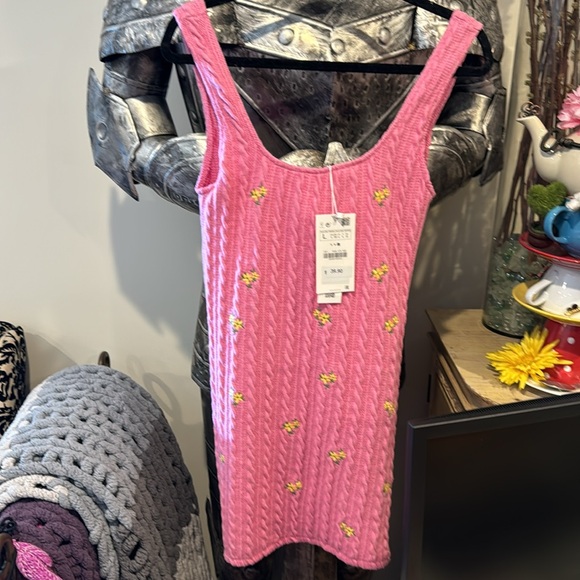 Zara sweater dress size L pink with flower - Picture 3 of 4